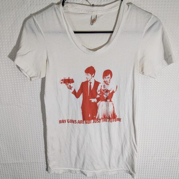 The Bird and The Bee 2009 Ray Guns Tee S Womens Indie Band Graphic White AA USA - Picture 1 of 6